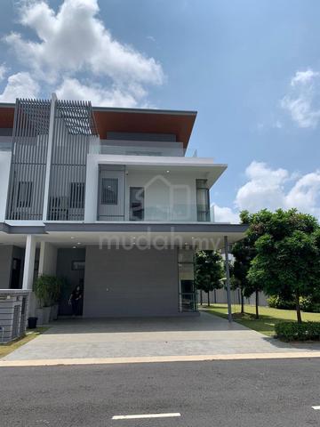 Brand New Semi D Broadleaf Residence Kota Kemuning 1