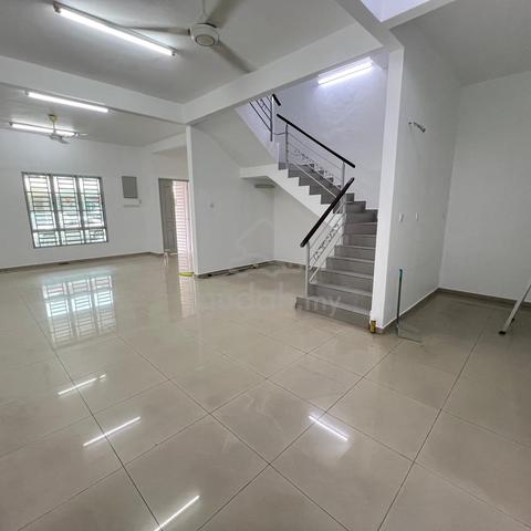 3 Storey Terrace at Tmn Seri Murai Near Tmn Merak &Penang Science Park 1