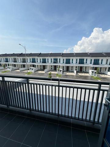 2sty Eco Majestic Cherrywood BrandNew Unit Owner Sell at Lost Semenyih 1