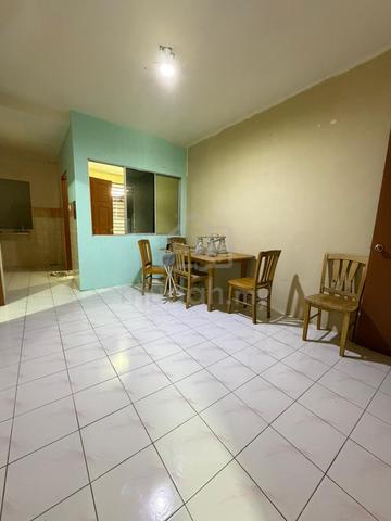 Double Storey Terrace Intermediate for Sale! Located at Stakan Jaya 1