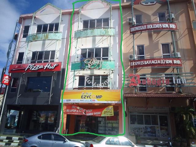 4 Storey Intermediate Shoplot For Rent 1