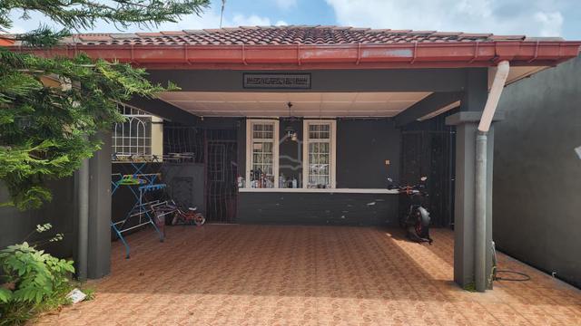 Negeri Sembilan Bandar Baru Enstek 1-Storey Terraced House For Sale 1