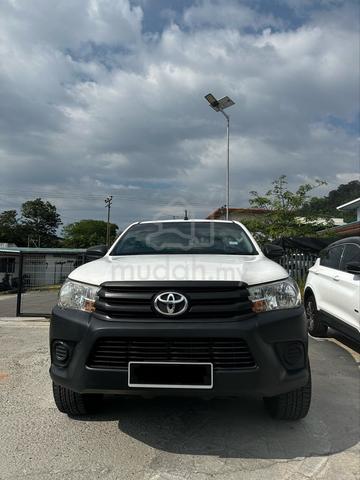 Single Cab Toyota Hilux 2.4 G (M) - 2