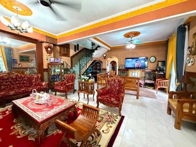 Renovated 2 Storey Corner Taman Bukit Indah 1