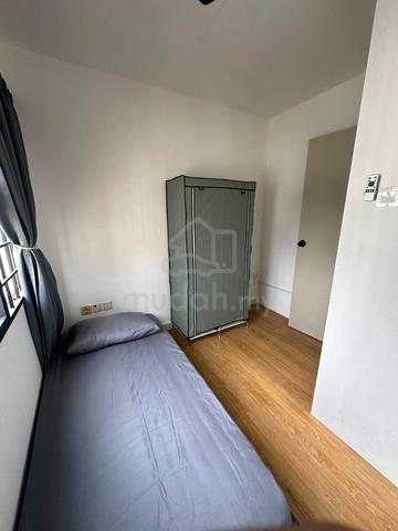Fully Furnished Selangor Damansara Jaya Room For Rent 1
