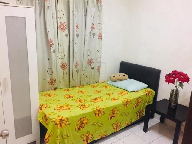 Small room for rent (Pelangi Damansara Condominium) 1