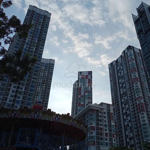 i-Soho @ i-City 1
