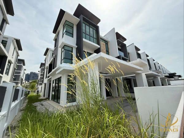 Anggun Kirana Setia alam 3 Sty Superlink Endlot Limited Unit value buy 1