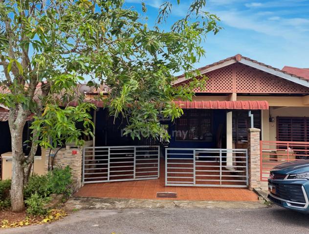Teres 1 Tingkat Indera Mahkota 15 (IM15) Kuantan dekat IIUM dan Kotasa 1