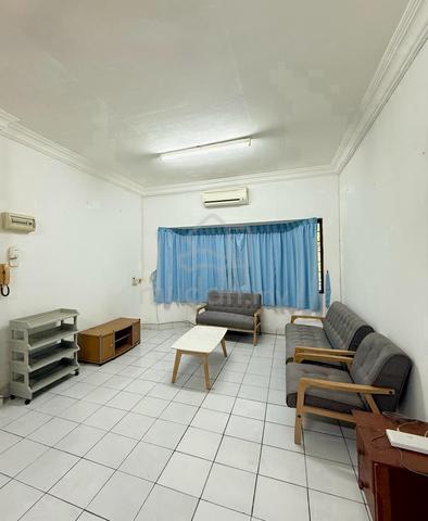 Likas Court 1