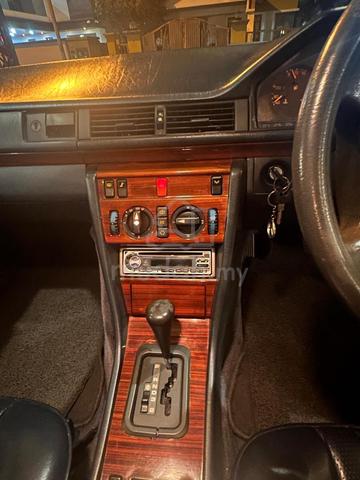 1995 Mercedes Benz 200E 2.0 (A) - 5