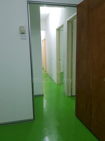ONE SINGLE ROOM behind Klang Parade Shopping Mall, Jalan Meru Klang 1