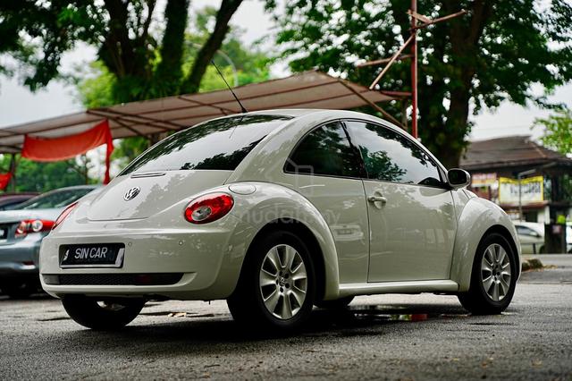 2010 Volkswagen BEETLE 1.6 (A) - 4