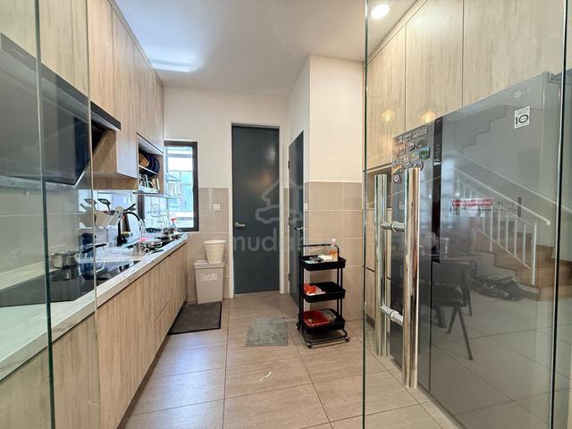[NEW]🔥Ayden Townhouse Residence 3R3B Fully Furnished Near KLIA 1