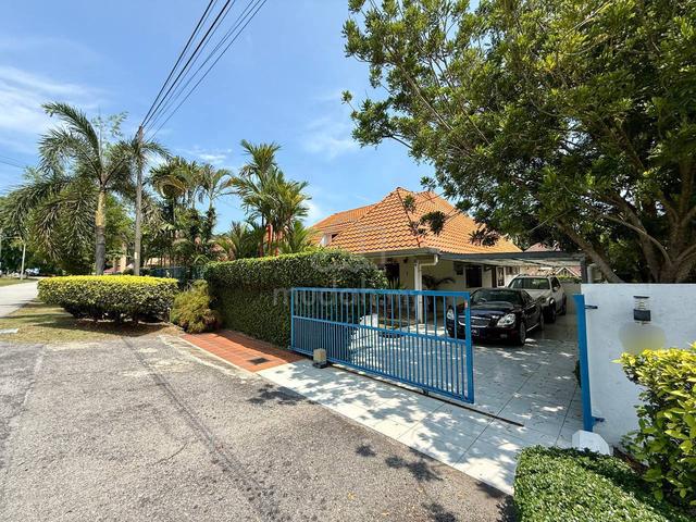 [RENOVATED] Tanjung Gemok Port Dickson Bungalow House 1