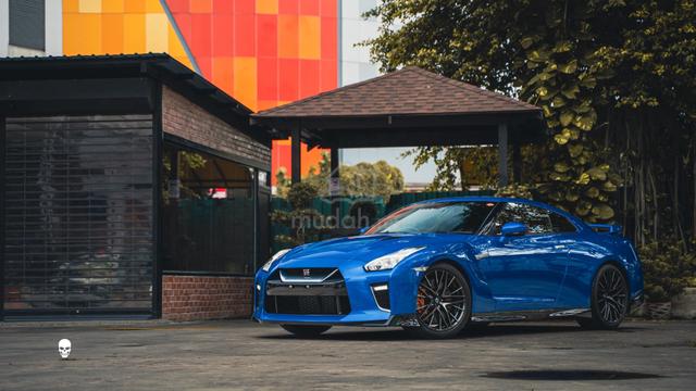 2022 Nissan GT-R 3.8L V8 Black Edition - 1