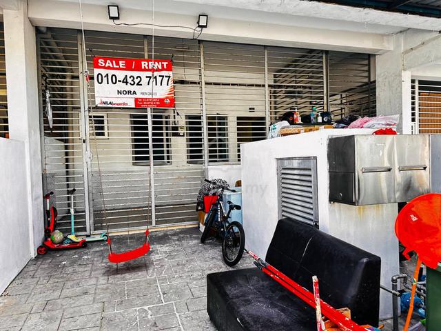 Ground Floor Town House Mansion 88 Taman Seri Segar Semenyih for Sale 1