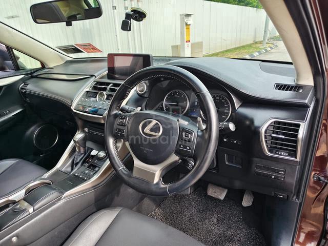 2018 Lexus NX 300 2.0 SUNROOF POWER BOOT - 4