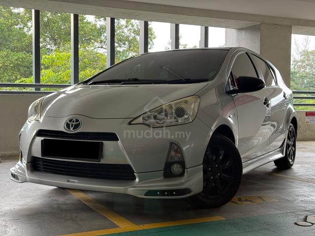 2013 Toyota PRIUS C 1.5 TRD SPORTIVO - FULLSERVICE - 1
