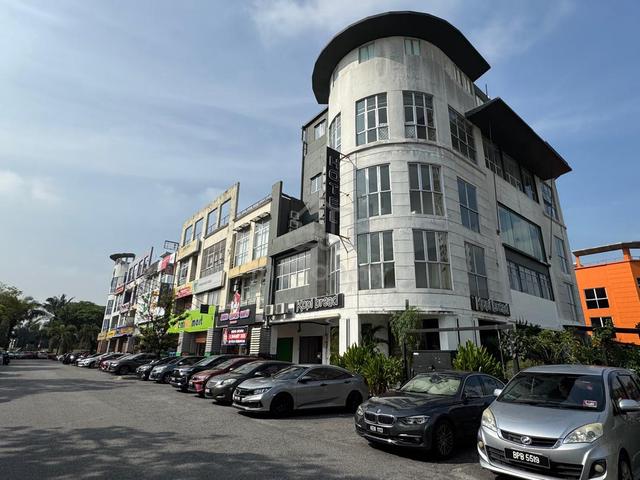 ROI 4.5%++, 3 Storey Shoplot Taman Tasik Prima Biz Hub , Bukit Puchong 1