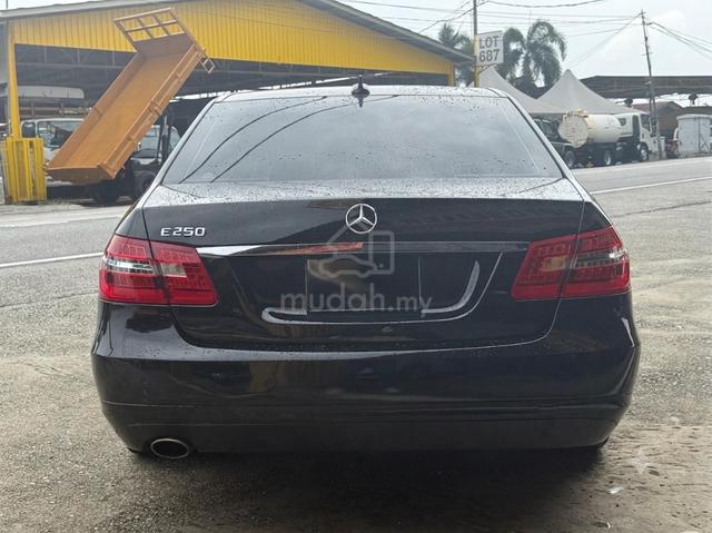 2012 Mercedes Benz E200 CGI BlueEFC (A) LOAN KEDAI - 4