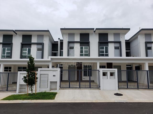 For Sale - 2 Storey Terrace House - Permas / Ayera Residence - Nice 1