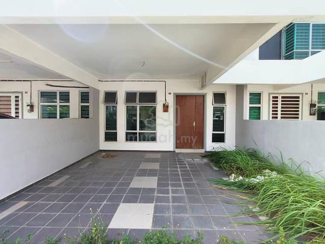 Taman Merak 2.5 Storey Terrace House 3