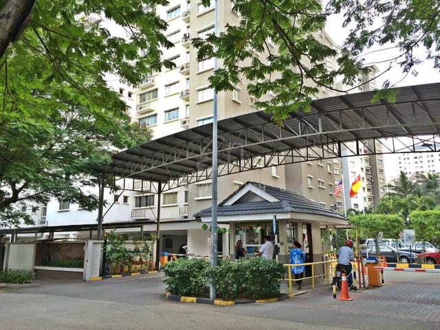 Room for Rent Puncak Damansara@Kayu Ara LRT3 Male&Female unit availabl 1