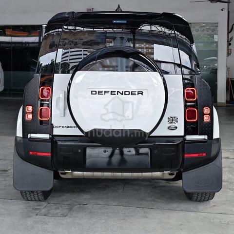 2021 Defender 90 P300 2 door AWD (Base model) - 4
