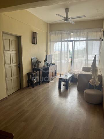 Ferringhi Mutiara Apartment 1