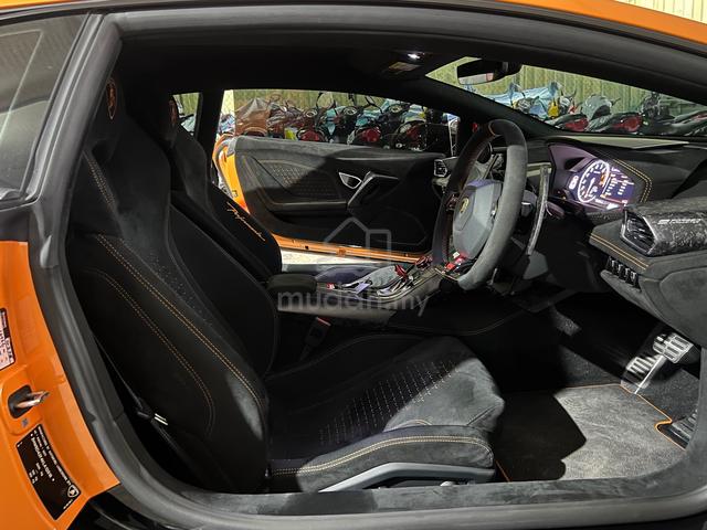 2019 Lamborghini Huracan 5.2 LP640-4 Performante - 2