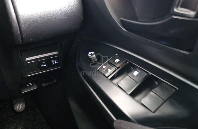2018 Toyota INNOVA 2.0 E TGN140R (A) - 5