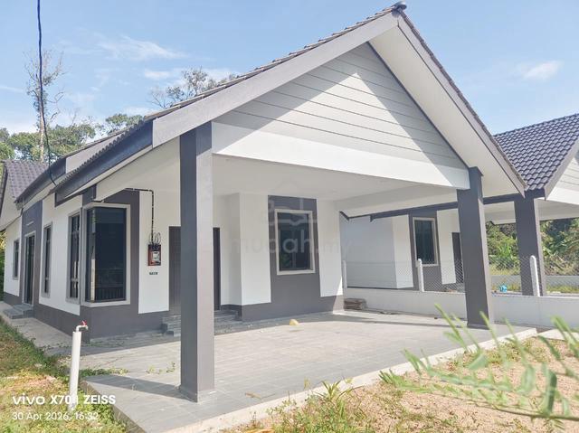 BUKIT PAYUNG, Semid Baru 2 Unit Siap Untuk Diduduki 4 Bilik, FREEHOLD 1