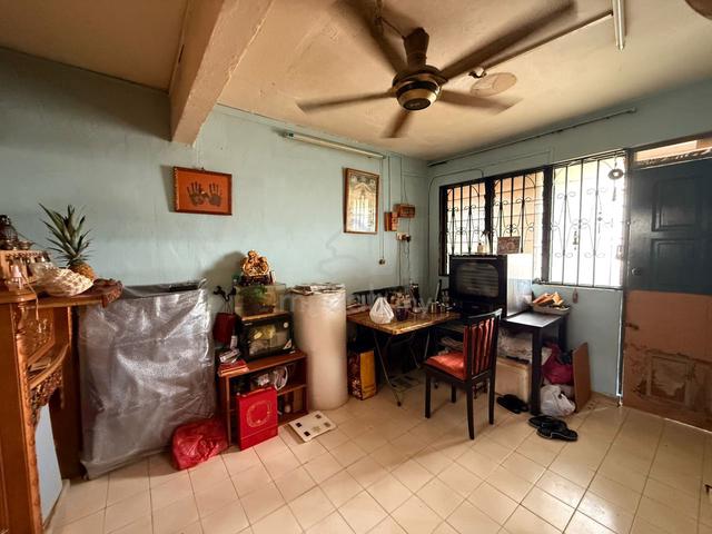 Flat Taman Ungku Tun Aminah 1