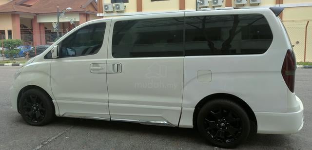 2010 Hyundai GRAND STAREX 2.5 ROYALE (A) - 2