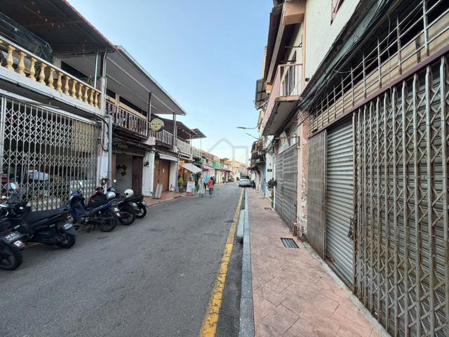 2.5 Storey TOURIST HOTSPOT Shop Lot For Rent @ Jonker Walk Melaka 1