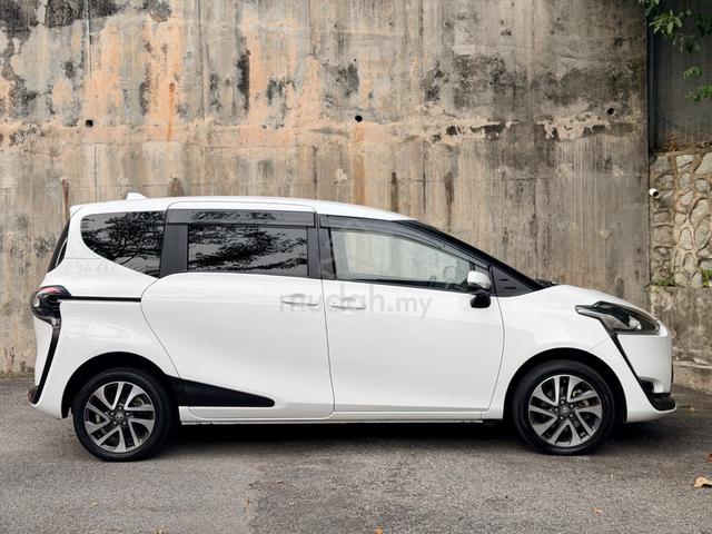 Toyota SIENTA 1.5 V (A) 2 POWER DOORS / 7 SEATER - 3