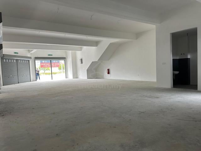 Serenia City Sepang Corner shop 1