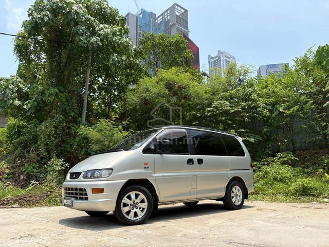 2002 Mitsubishi DELICA 2.4 SPACEGEAR (A) - 1