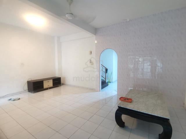 Double Storey Terrace House/ Mutiara Rini/ Jalan Melawati/ Near Tuas 1