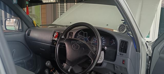 2000 Toyota HILUX 2.8 DUAL CAB (M) - 3