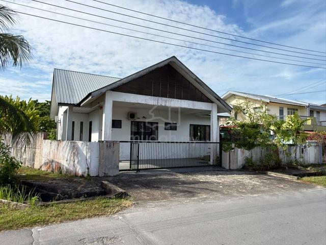 1.5 Storey Detached House at Jalan Nanas Barat 1