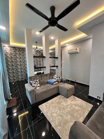 Lake Point Residence 1