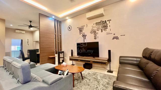 Renovated Double Storey Terrace House in LA Garden Austin Crest 1