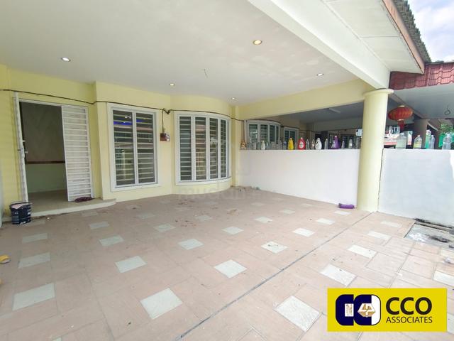 Botani Bandar Cyber 2.5 Storey Terrace House Facing Field 2