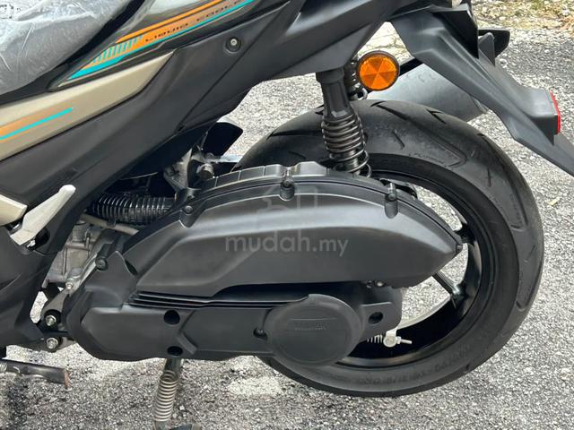 2022 YAMAHA NVX STD NVX V2 NVX 155 LIKE NEW  - photo 17 of 20