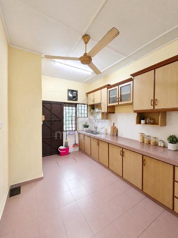 Rumah Teres Setingkat Taman Saga Kulai  1