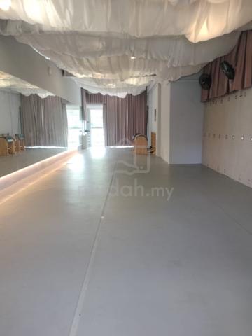 Krystal square facing mainroad  2nd floor office lot 1