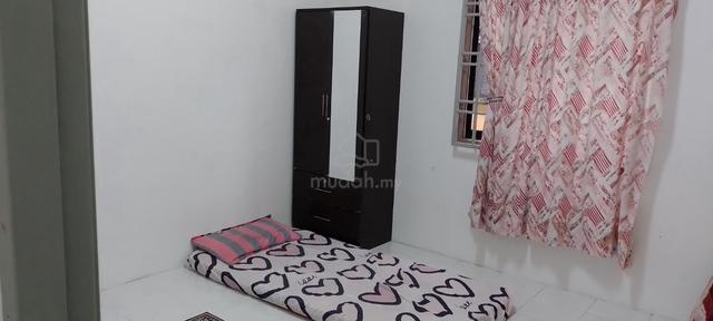 Fully Furnished Johor Kulai Room For Rent 1