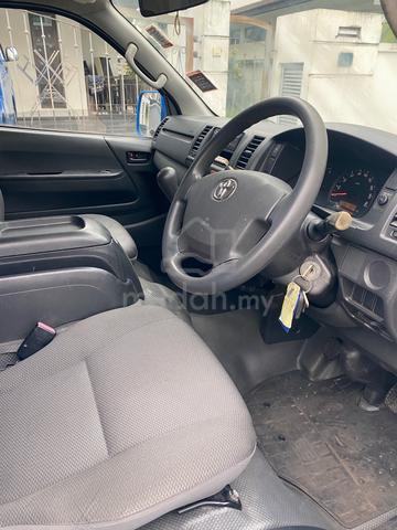2015 Toyota HIACE 2.7 TRH203R FACELIFT (M) - 5